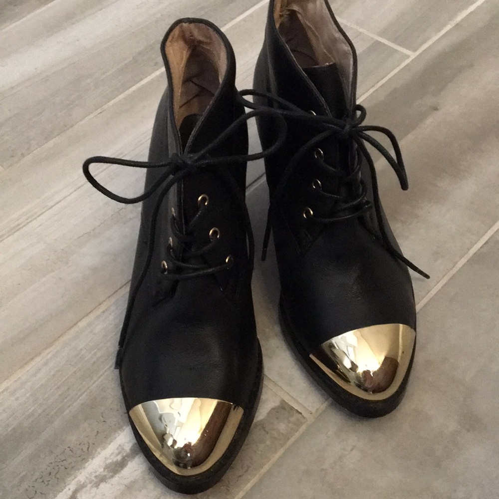 ALDO Black Heels with Gold Toe Trim - Picture 2 of 5